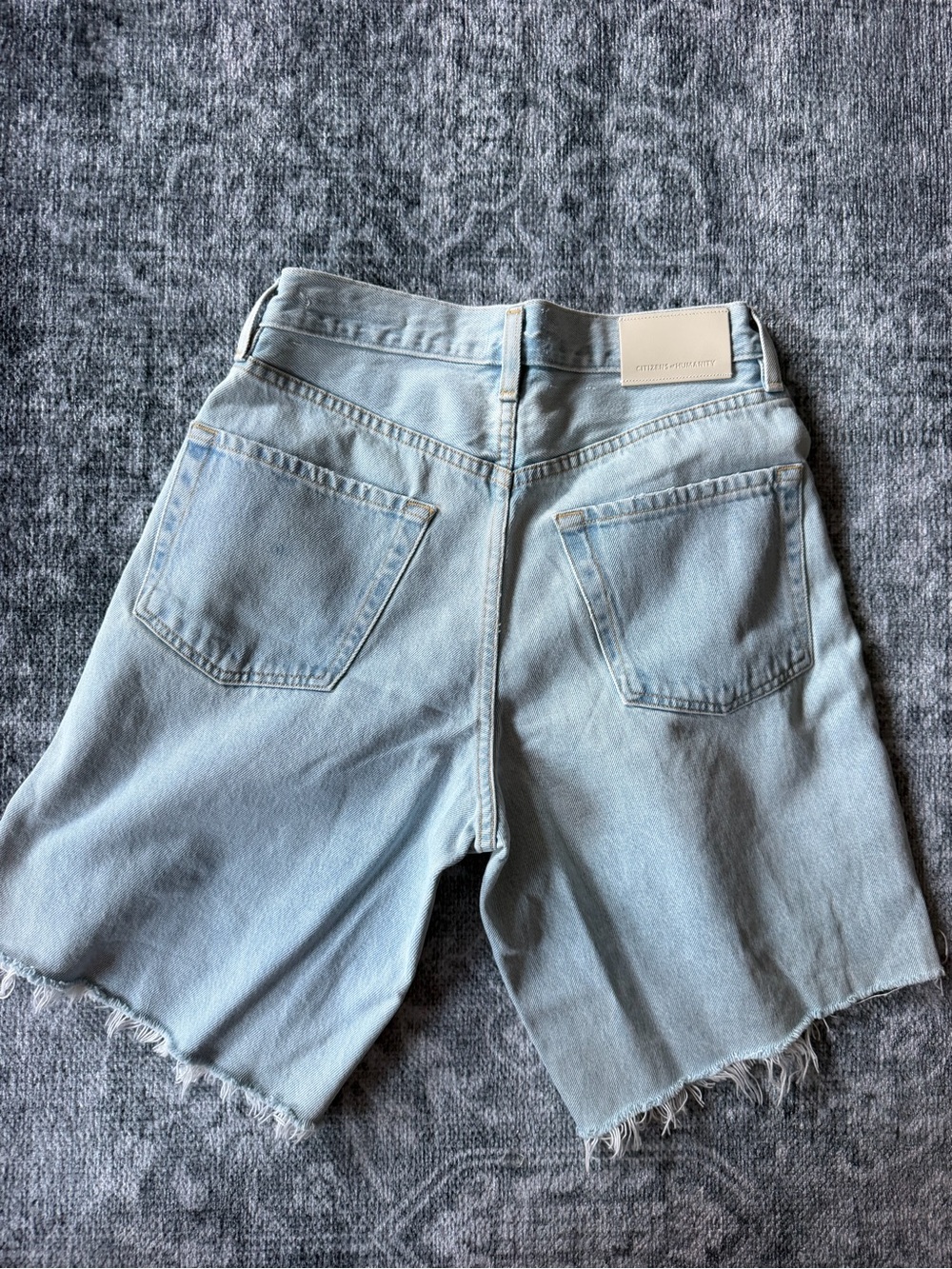 NWOT Citizens of Humanity Ayla Distressed Denim Shorts Starlit 24 - Picture 5 of 7